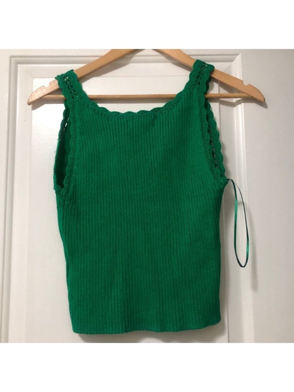 Green Knit V-Neck Size Small NWT